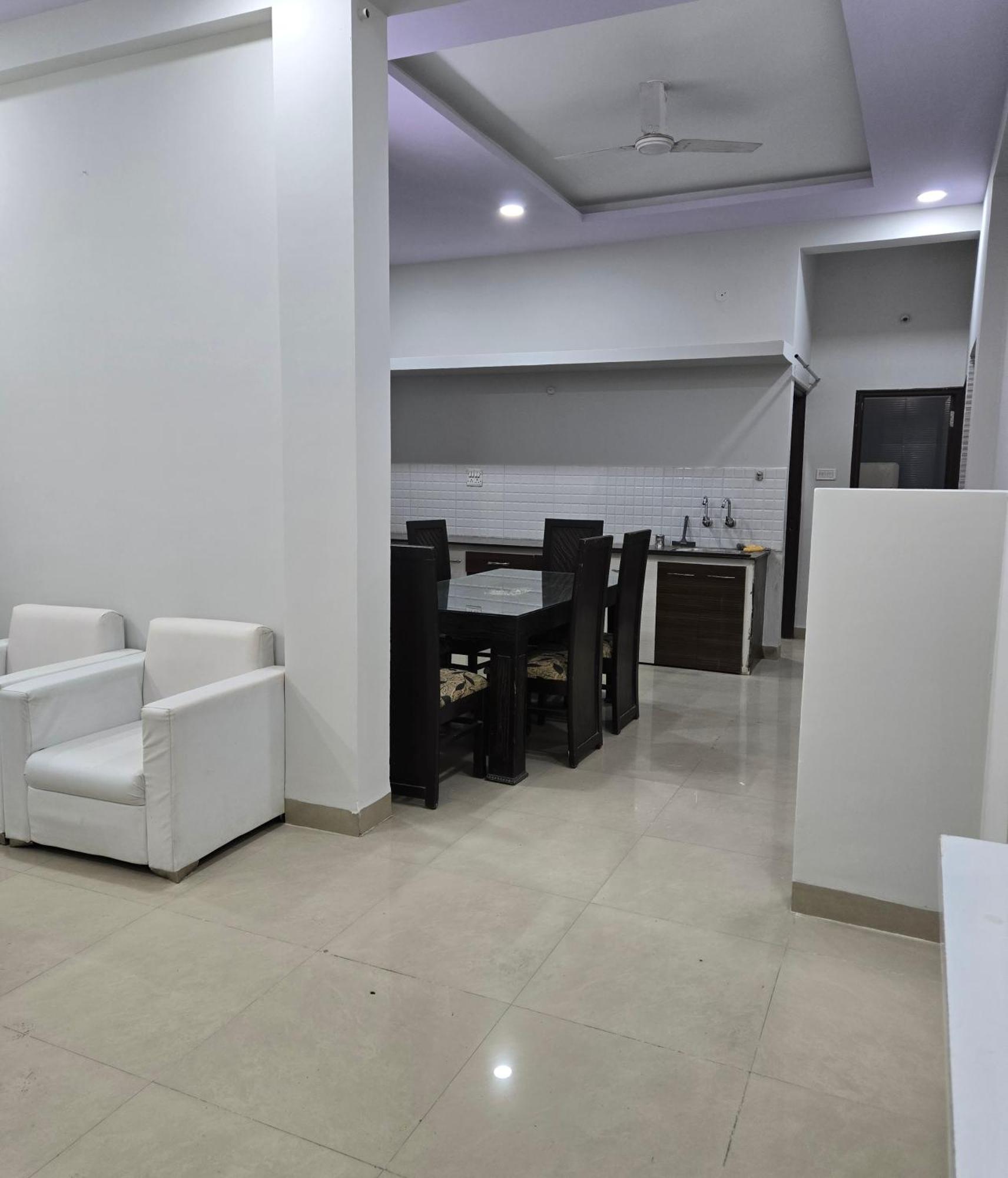 Satyabhama Homestay-opel-2 Bhk *